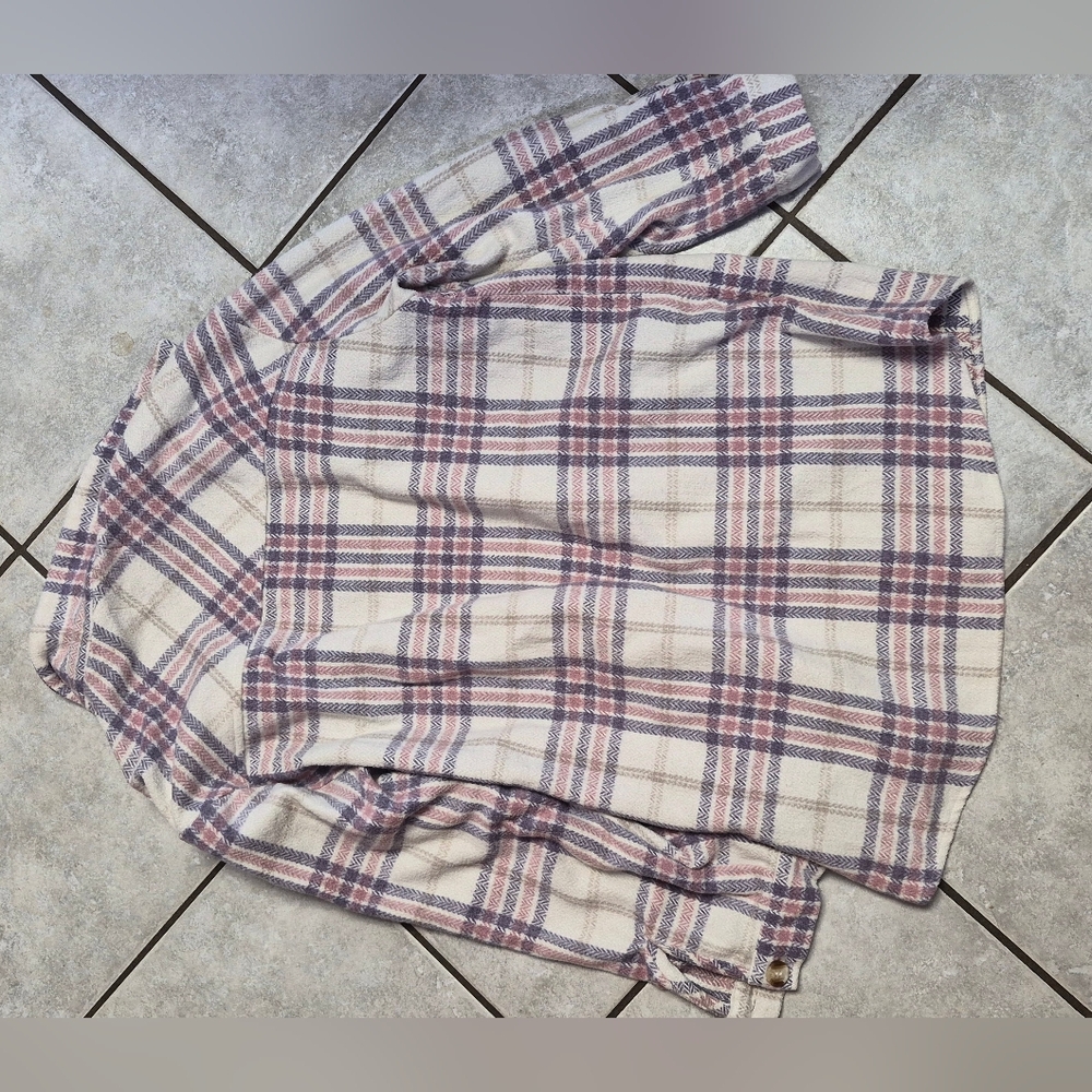 Large Shacket - Picture 6 of 8